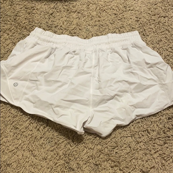 lulu lemon shorts - Picture 3 of 3